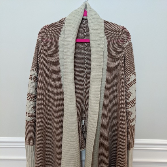 BB Dakota open sweater - Aztec Print Size Medium - Picture 5 of 7